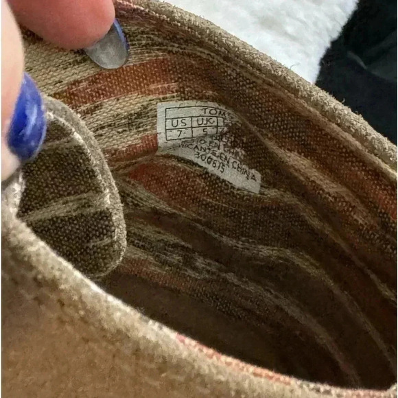 TOMS Desert Wedge Taupe Tan Bootie Boots Size 7 Preppy Fall Winter Preppy Casual - Picture 9 of 13